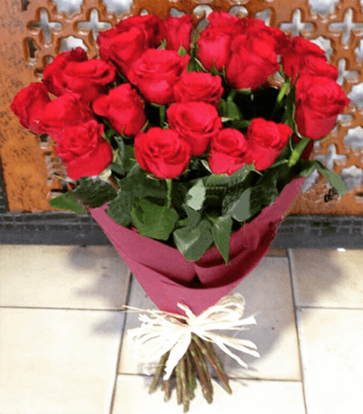 Red Flowers for Valentine's Day Lahore - FromYouFlowres.pk