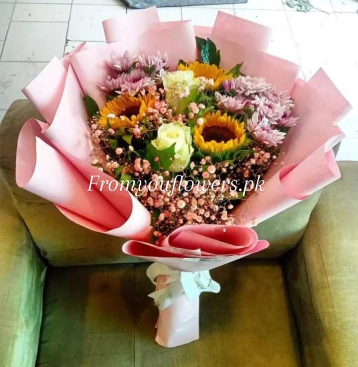 Valentine Bouquet in Pakistan - FromYouFlowers.pk