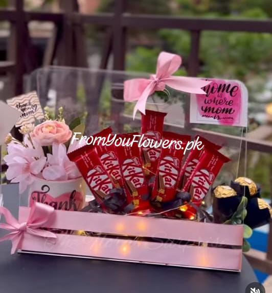 Gifts for Mom's Day Lahore - FromYouFlowers.pk