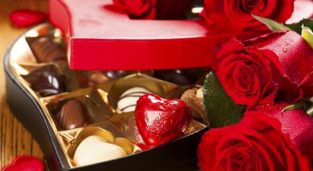 Valentine's Day Chocolate and Flower Delivery in Pakistan: The Sweetest Gift for Your Loved One - FromYouFlowers.pk