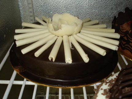 Order Online Chocolate Cake Lahore - fromyouflowers.pk