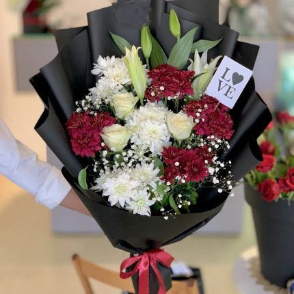 Flower Delivery Websites Pakistan - FromYouFlowers.pk