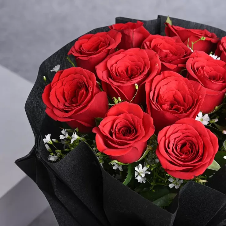 Red Roses Bouquet Delivery Pakistan - FromYouFlowers.pk