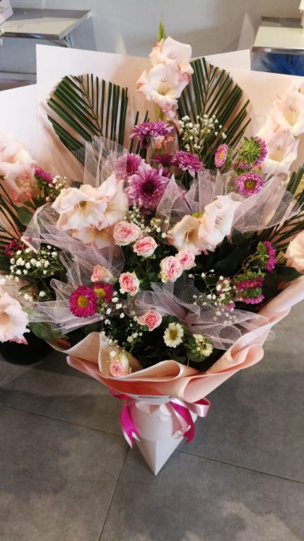 Online Mother Day Flowers Lahore - FromYouFlowers.pk