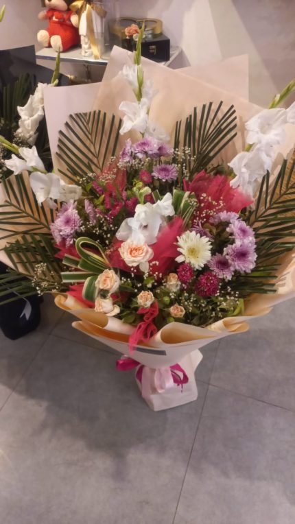 Cheap Mothers Day Flowers Lahore - FromYouFlowers.pk