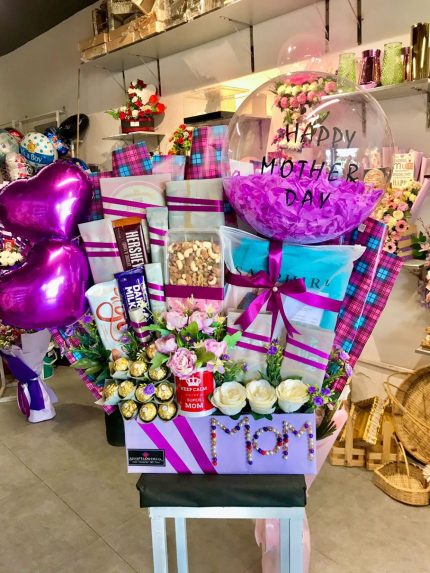 Mother's Day Online Gifts Delivery Lahore - FromYouFlowers.pk