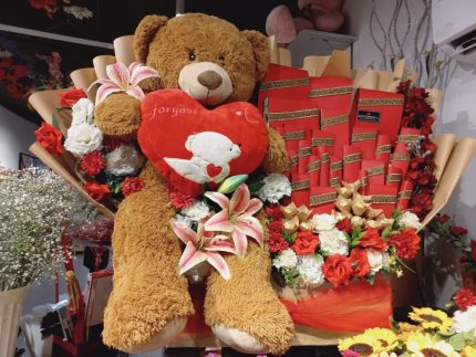 Valentines Teddy Bear Flowers Lahore - FromYouFlowers.pk