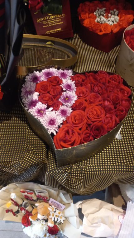 Flower Box Valentine Lahore - FromYouFlowers.pk