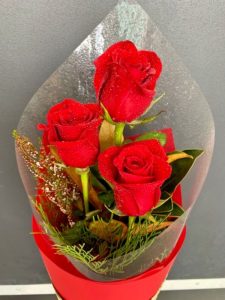 Floweraura Valentine - Fromyouflowers.pk