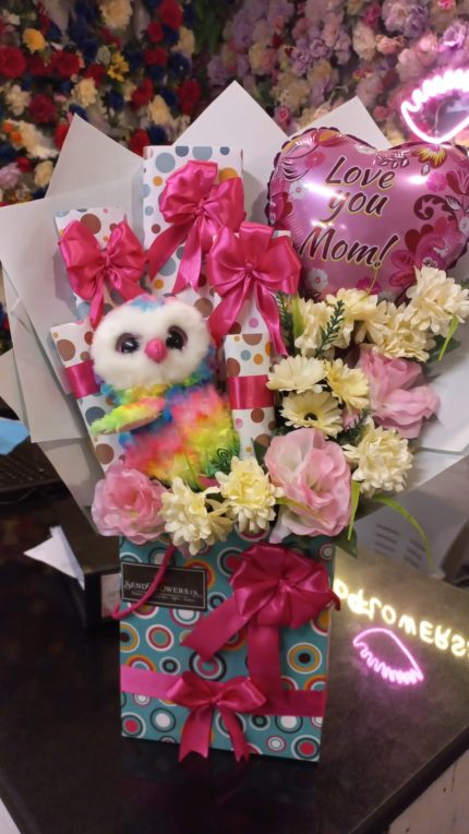 Best Gift for Mother Lahore - Fromyouflowers.pk