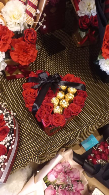 Best Valentine Flowers Islamabad - Fromyouflowers.pk