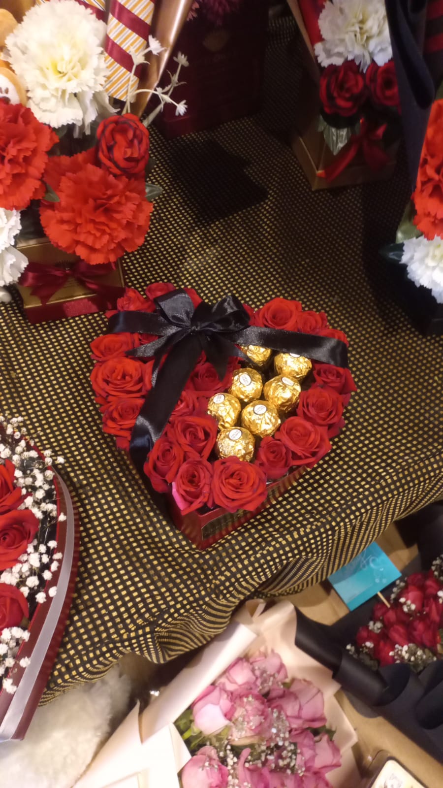 Best Valentine Flowers - Fromyouflowers.pk