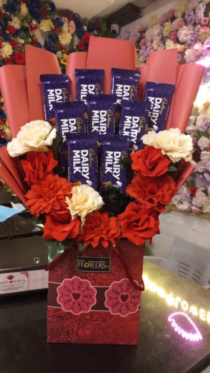 Chocolate Gift Box Lahore - Fromyouflowers.pk