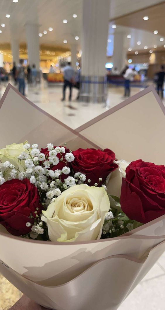 Best Rose Bouquet - Fromyouflowers.pk