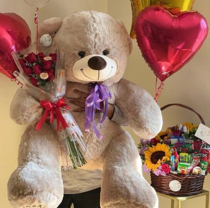 Best Gift for Birthday Lahore - Fromyouflowers.pk