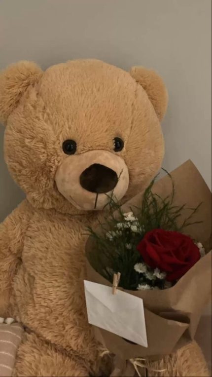 Valentine's Day Flower Gifts Lahore - Fromyouflowers.pk