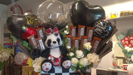 Hershey's Chocolates Gift Box Lahore - FromYouFlowers.pk