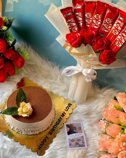Cake and Gifts Lahore - FromYouFlowers.pk