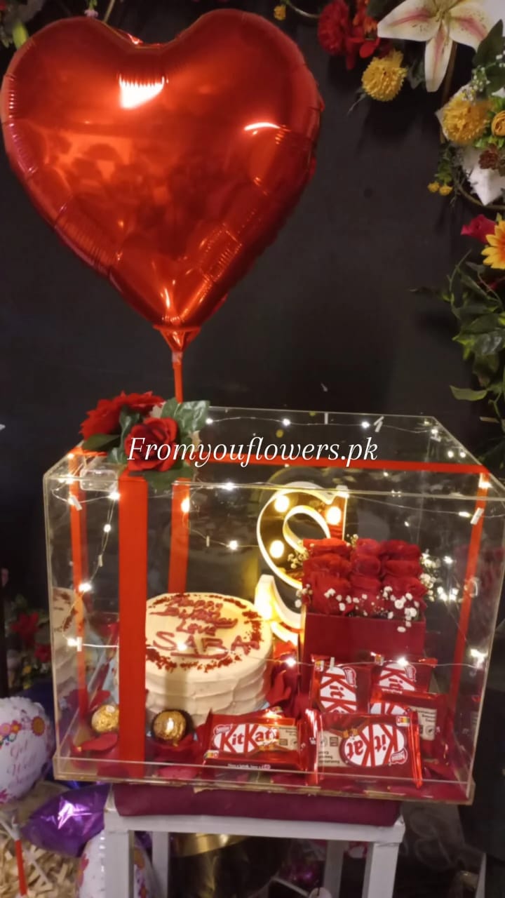 Send Valentine Gifts to Lahore from UK - FromYouFlowers.pk