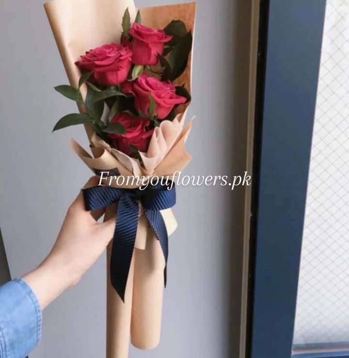 Valentine's Day Bouquet Pakistan - FromYouFlowers.pk