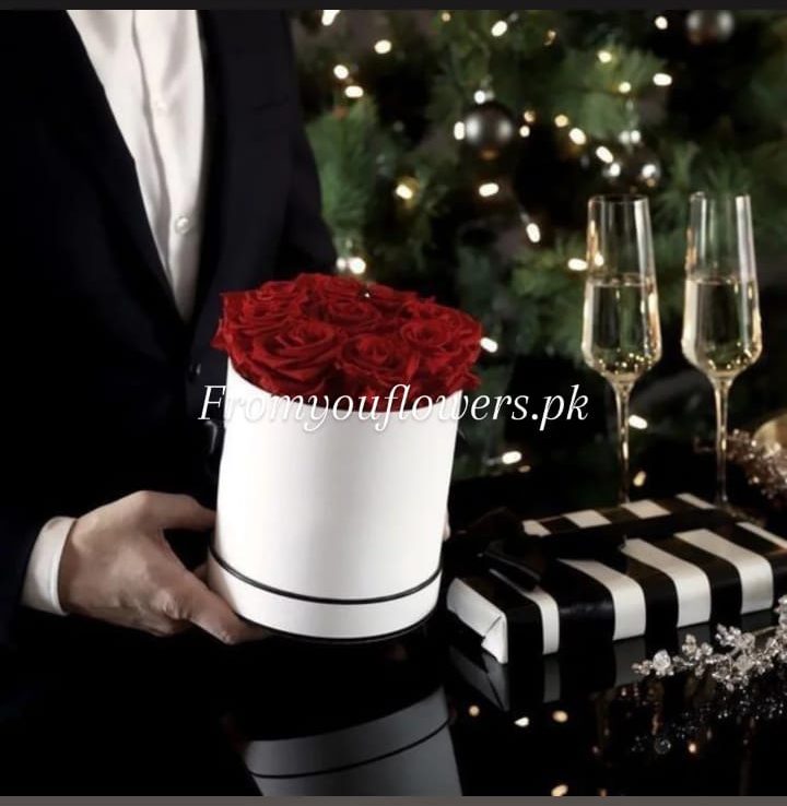Valentine's Day Flower Box - FromYouFlowers.pk