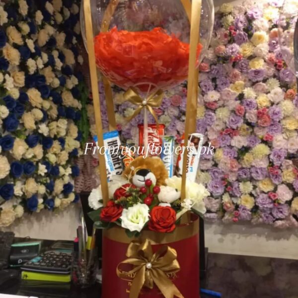 Valentine Gift Box Delivery - FromYouFlowers.pk