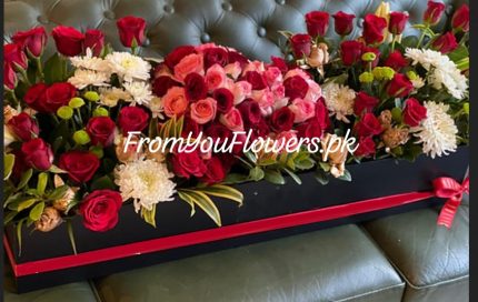 Send Valentines Day Flowers Lahore - FromYouFlowers.pk