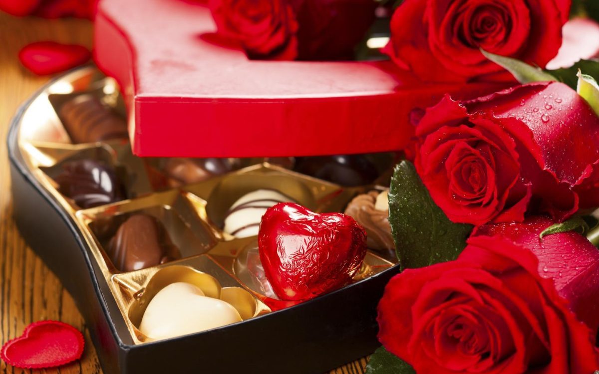 Valentine's Day Chocolate and Flower Delivery in Pakistan: The Sweetest Gift for Your Loved One - FromYouFlowers.pk