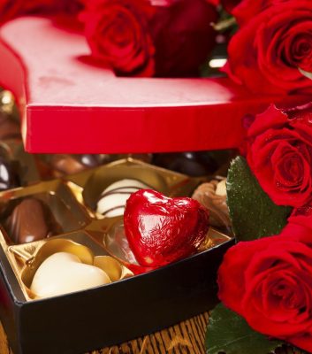 Valentine's Day Chocolate and Flower Delivery in Pakistan: The Sweetest Gift for Your Loved One - FromYouFlowers.pk