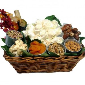 Ramadan gift baskets https://fromyouflowers.pk/clone