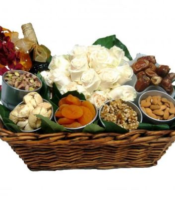 Ramadan gift baskets https://fromyouflowers.pk/clone