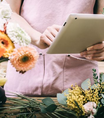 Online Gift Delivery to Pakistan - FromYouFlowers.pk