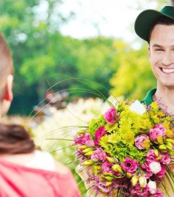 International Flower Delivery to Pakistan