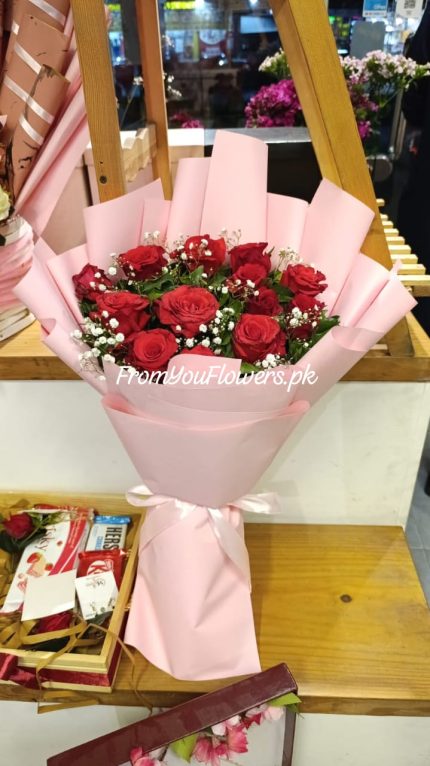 Send Mother's Day Flowers to Faisalabad - FromYouFlowers.pk