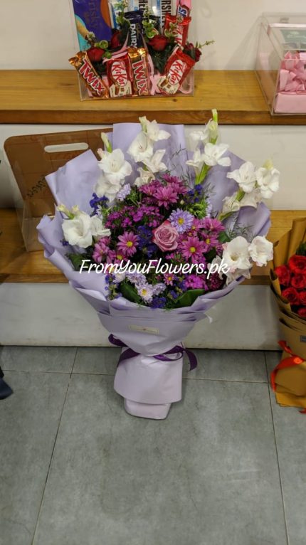 Flowers Boquuet for Her Faisalabad - FromYouFlowers.pk