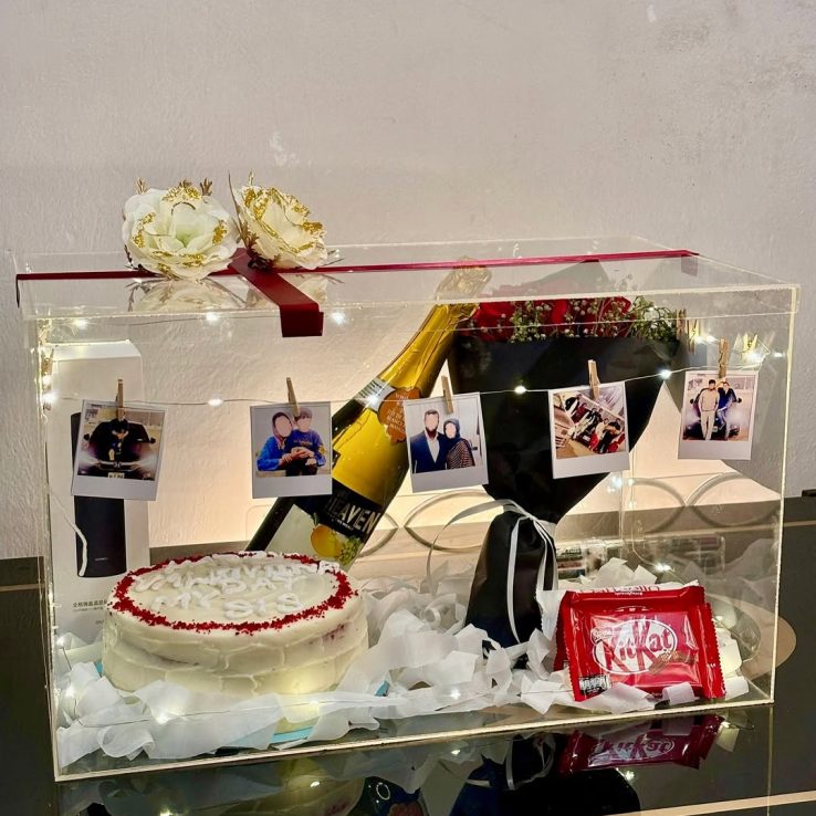 Acrylic Gift Box for Valentine Lahore - FromYouFlowers.pk