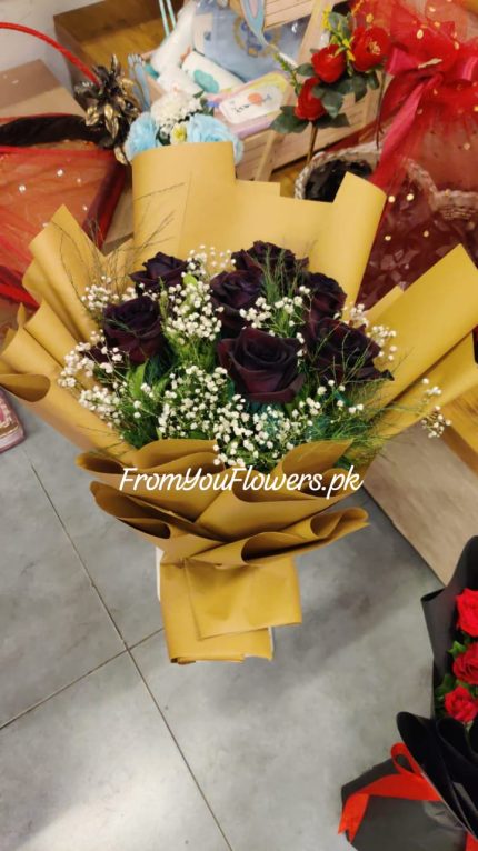 Black Roses and Baby's Breath Lahore - FromYouFlowers.pk