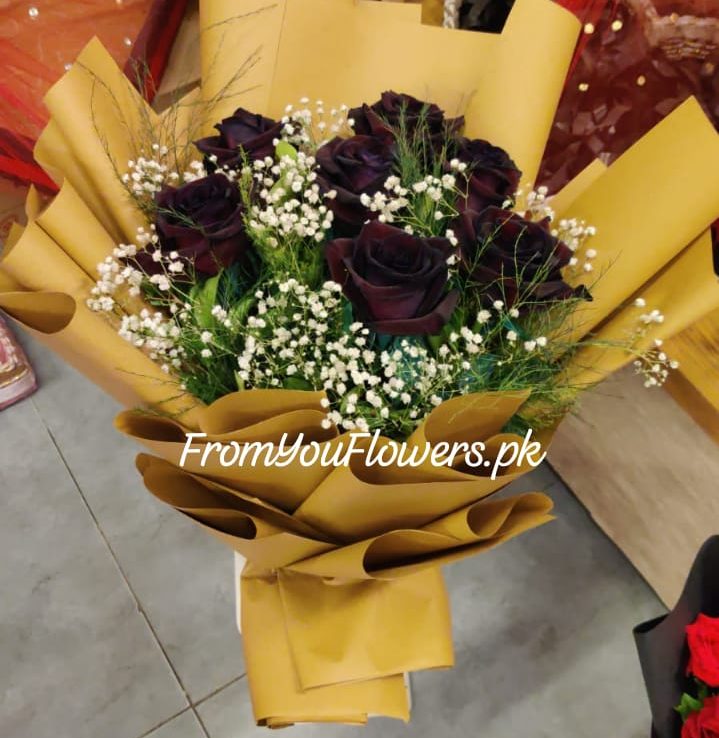Black Roses and Baby's Breath Lahore - FromYouFlowers.pk