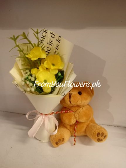 Mini Flower Bouquet Gift Lahore - FromYouFlowers.pk