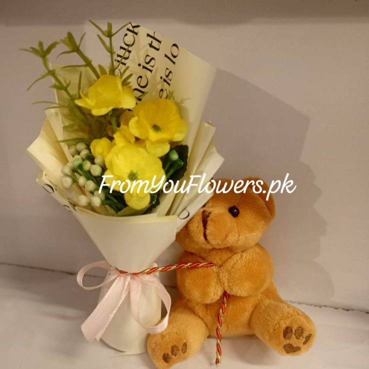 Mini Flower Bouquet Gift Lahore - FromYouFlowers.pk