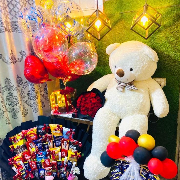 Valentine's Day Teddy Bear with Flowers Lahore - FromYouFlowers.pk