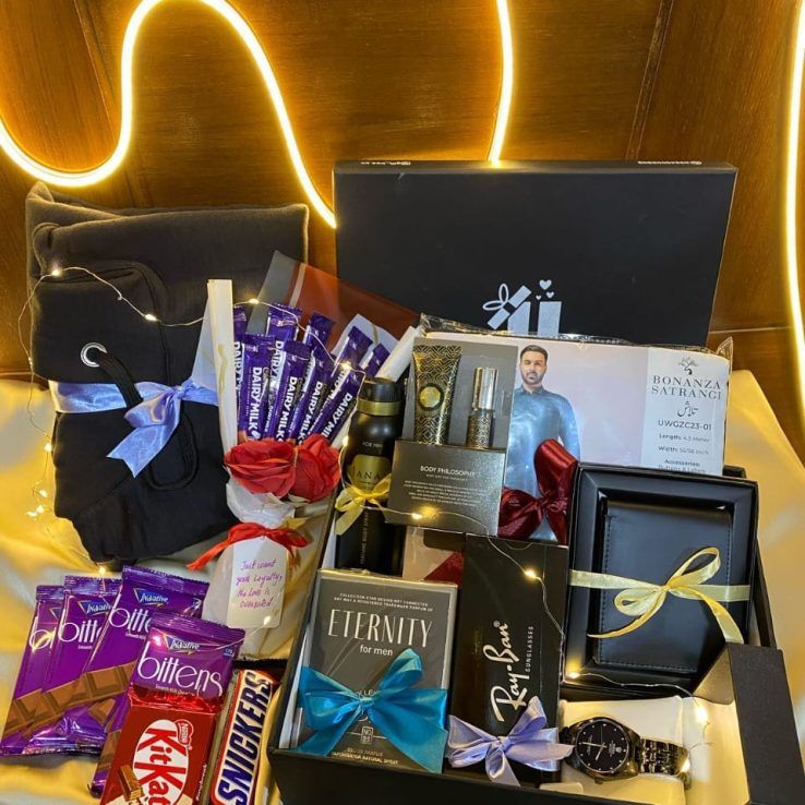 Valentine Gifts Same Day Lahore - FromYouFlowers.pk