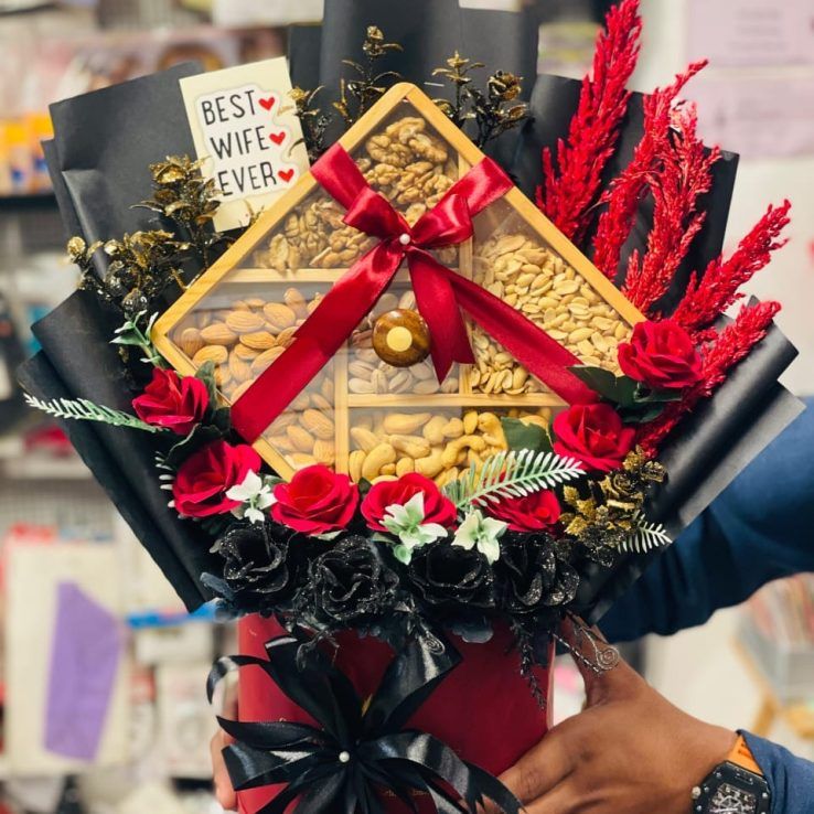 Dry Fruits Valentine Day Lahore - FromYouFlowers.pk