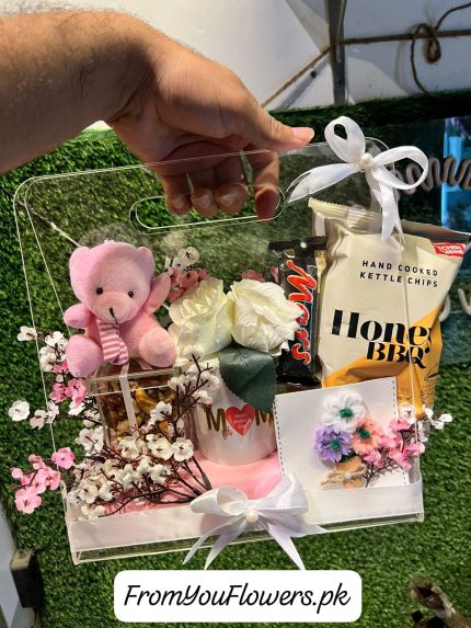 Mom Gifts Delivery Lahore - FromYouFlowers.pk