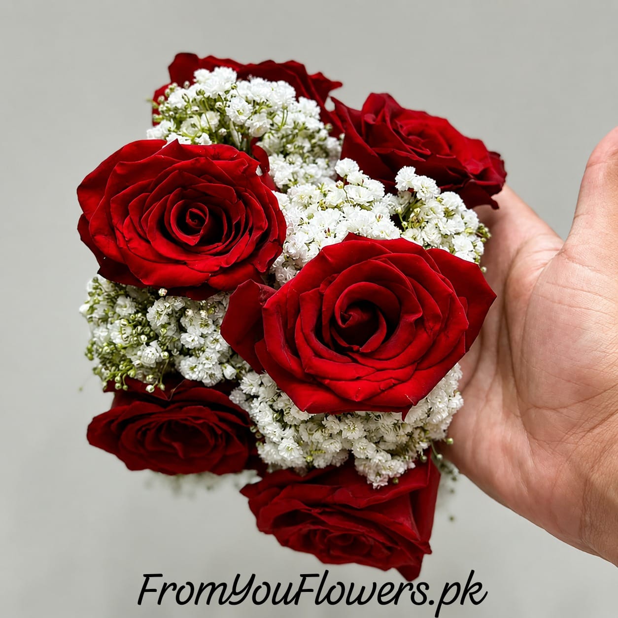 Red Rose and Baby Breath Gajray Red Rose and Baby Breath Gajray Lahore - FromYouFlowers.pk